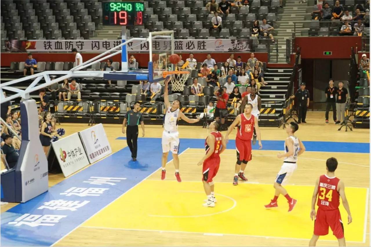 卡纳瓦罗：过于注重脚下，导致意大利已经培养不出世界级后卫（卡纳瓦罗：过分追求脚下功夫，意大利难再培养世界级后卫）